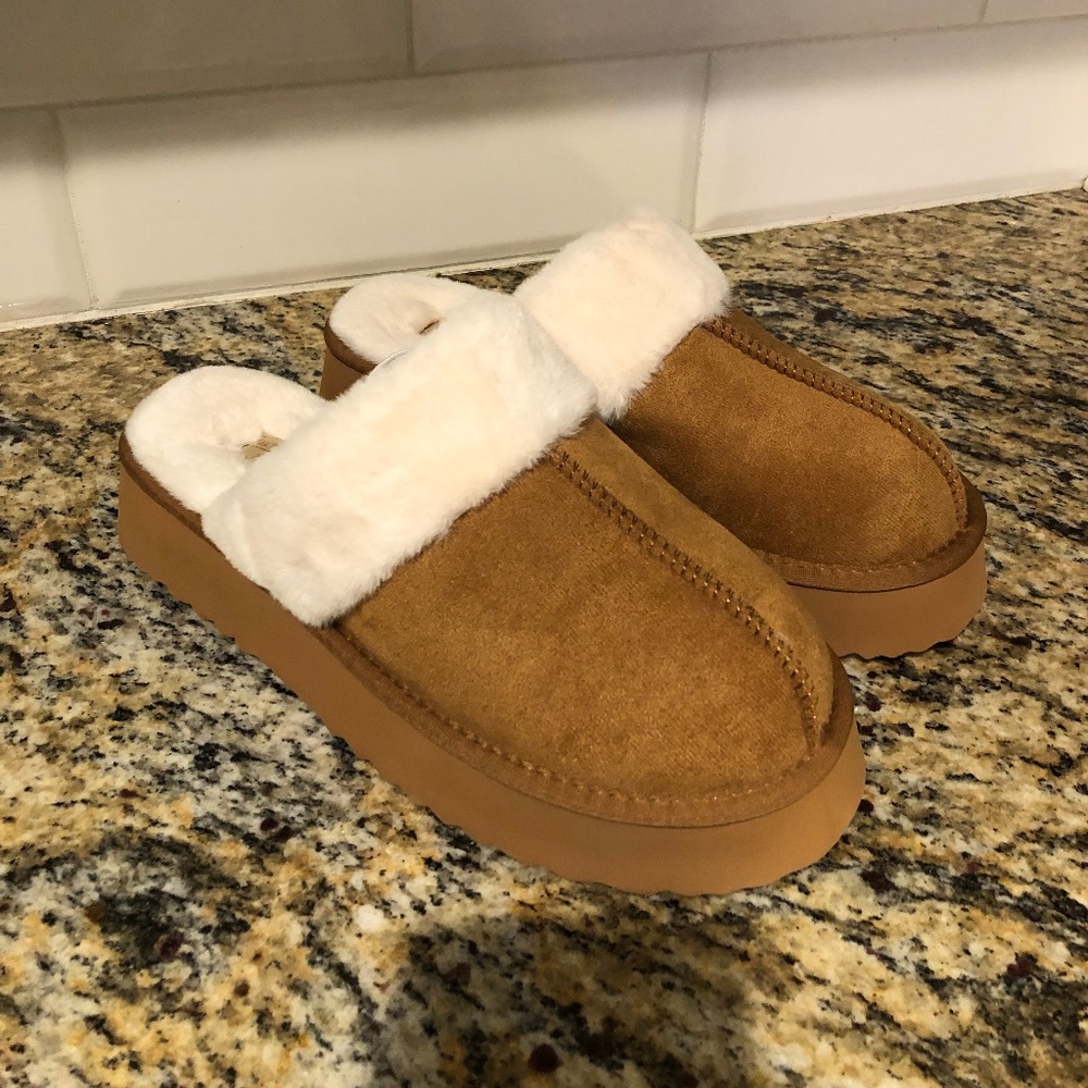 Altar'd State Cozy Band Platform Slippers